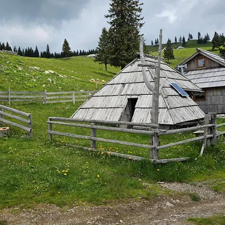 Koca Na Pirco'v - Gojska Planina 木屋 *
